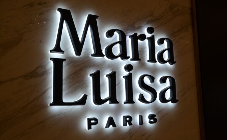 Acrylic Halo Lit Signs