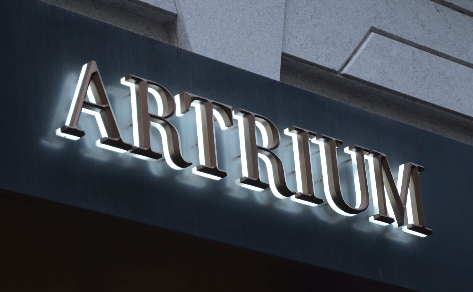 Halo Signage for Artrium