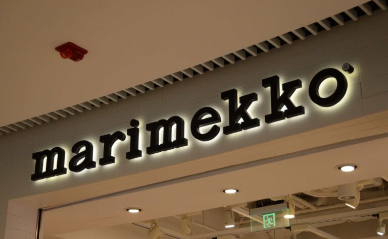 Basic Metal Halo Lit Signs for Marimekko