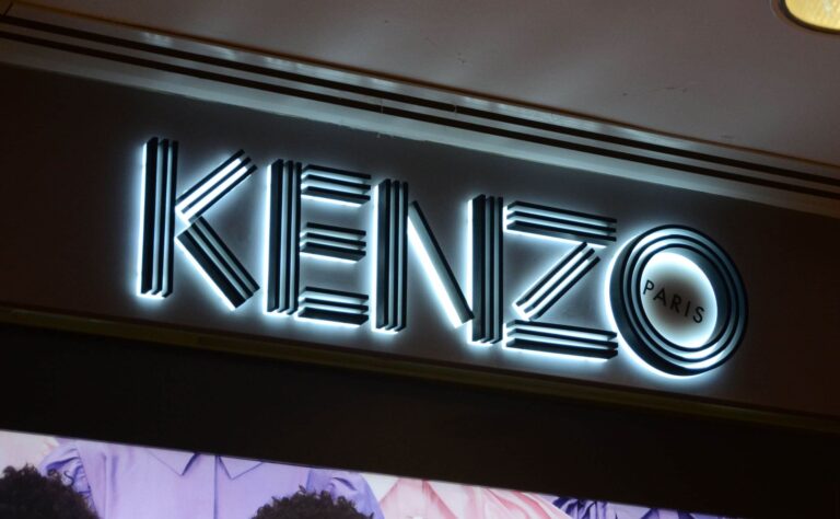 Pro Metal Halo Lit Signs for Kenzo