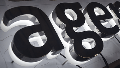 halo lit signs case image