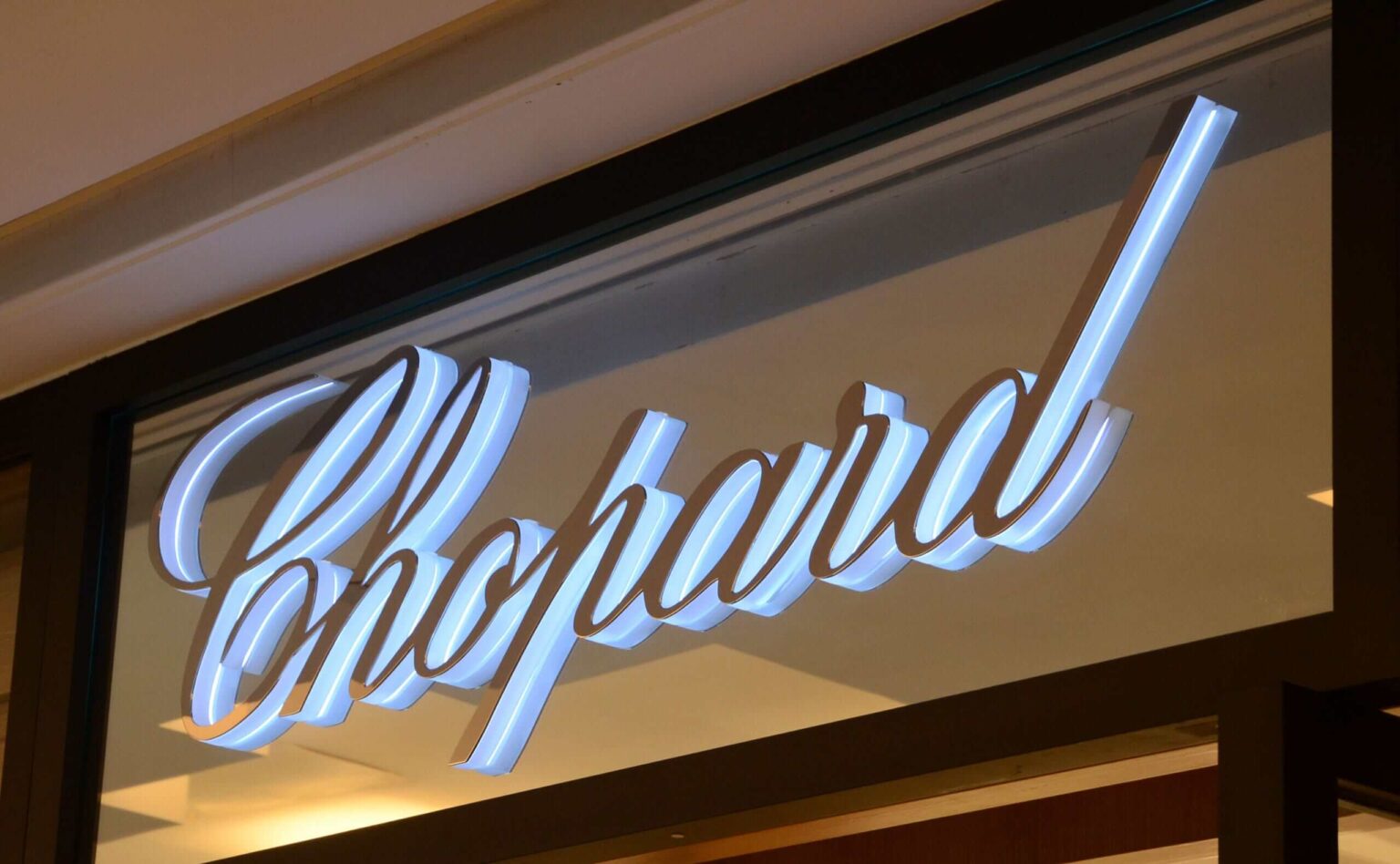 Side-Lit Signs for Chopard