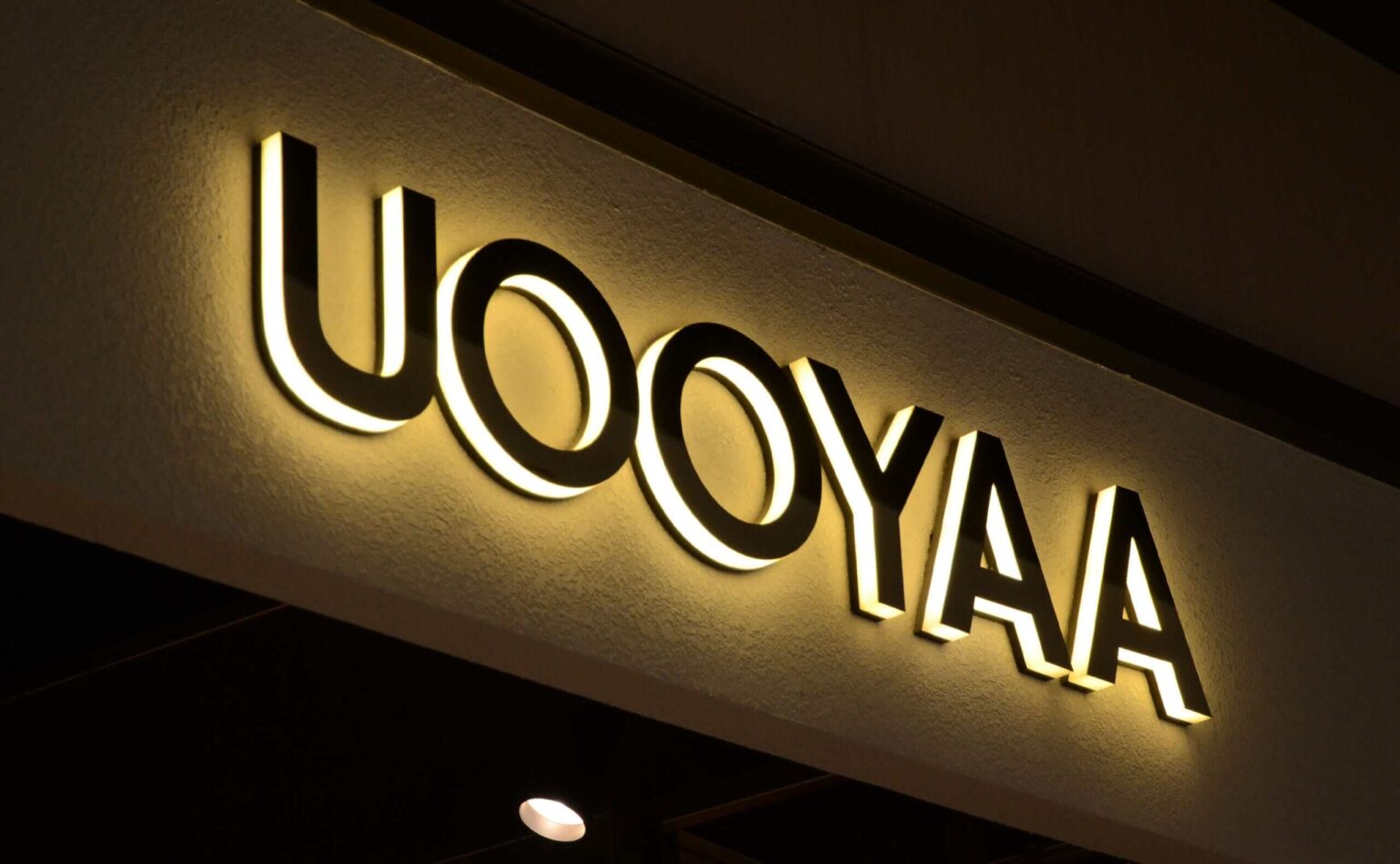 Side-Lit Signs for Uooyaa